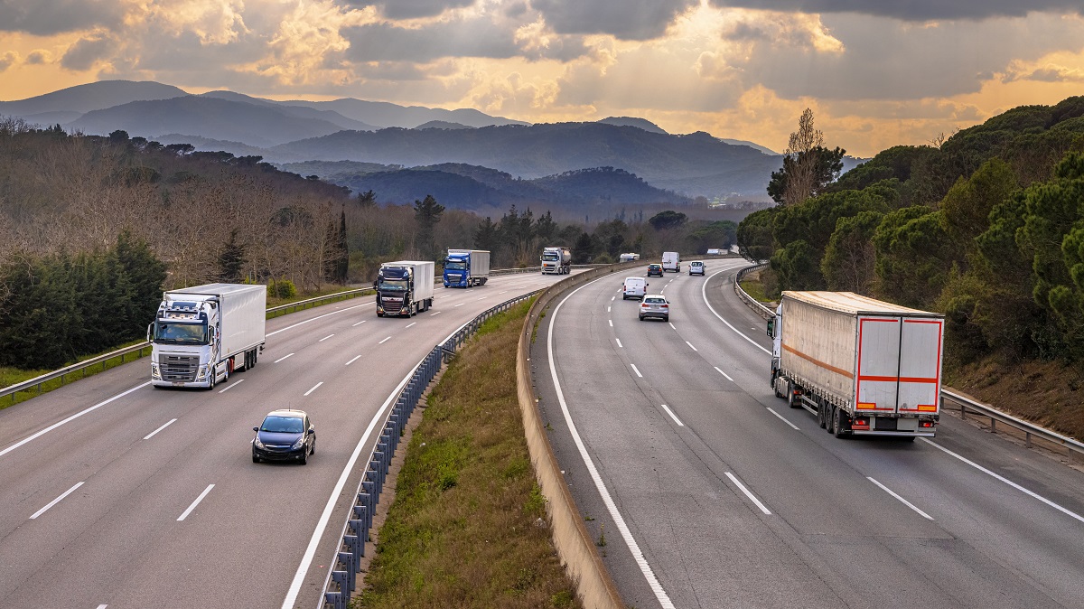 Transport chłodniczy. Co warto wiedzieć?